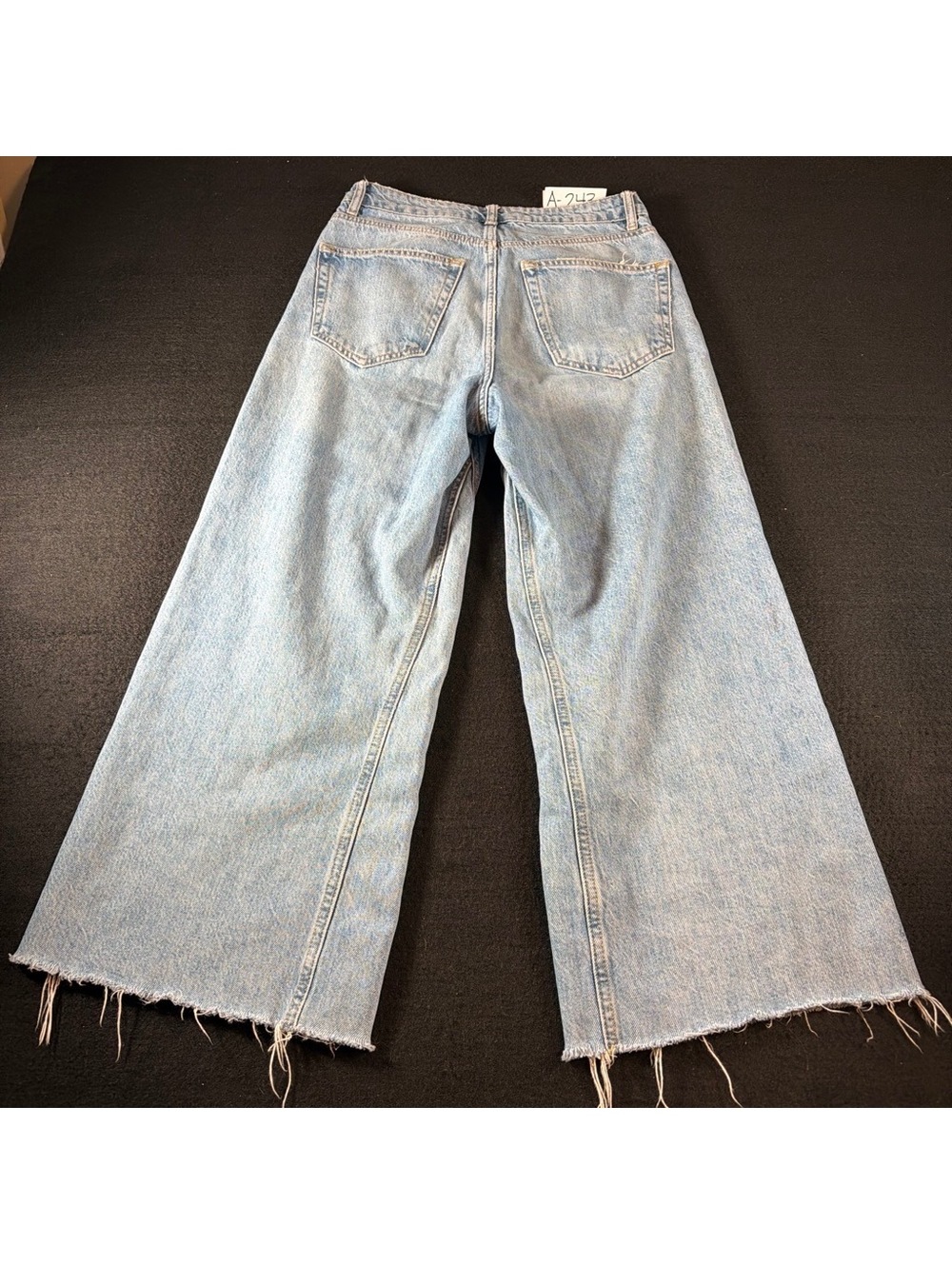 Topshop MOTO Jeans Womens W30 L24 Light Wash High Rise Wide Leg Raw Hem - Picture 4 of 7